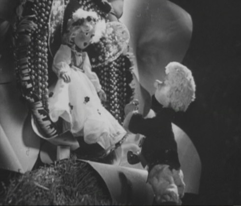 Phi-garo in het woud © Toonder Studio's